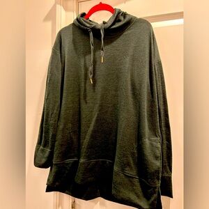 3/$30 bundle - Women's green Old Navy sweatshirt, large